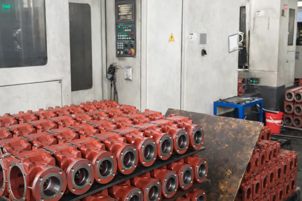 Fertilizer spreader gearbox assembly